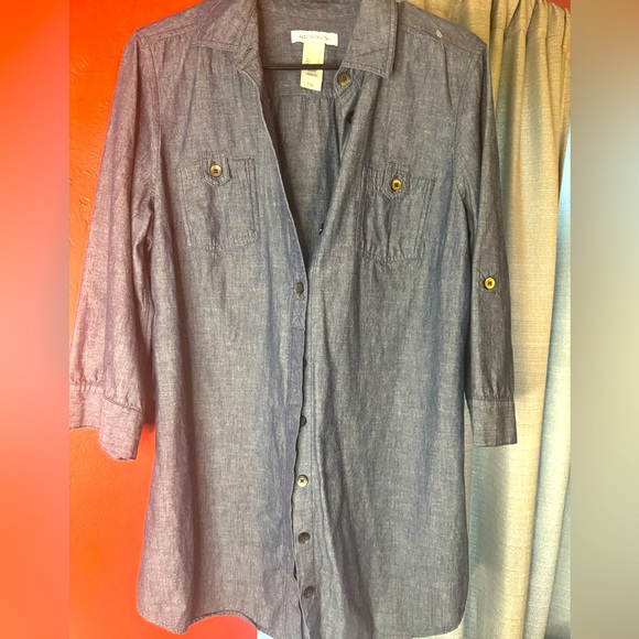 Liz Claiborne Tops - Liz Claiborne Chambray Blue Button-Down Blouse